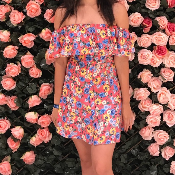 Forever 21 Dresses & Skirts - Forever 21 floral dress 🌼